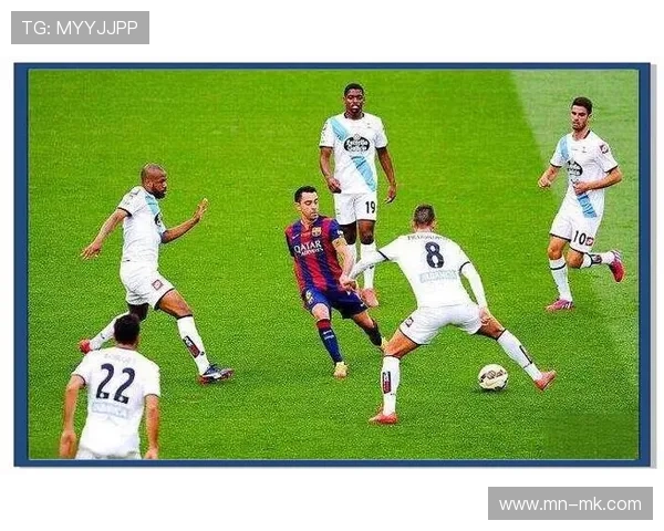 足球球星身形对比：从身高到体重解析不同风格球员的身体优势